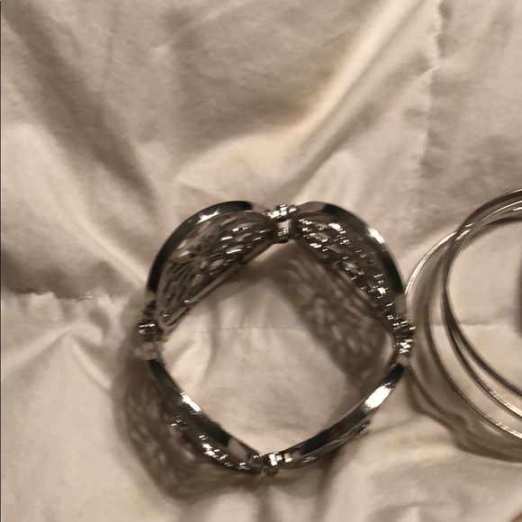 2 silver bracelets - Picture 3 of 4